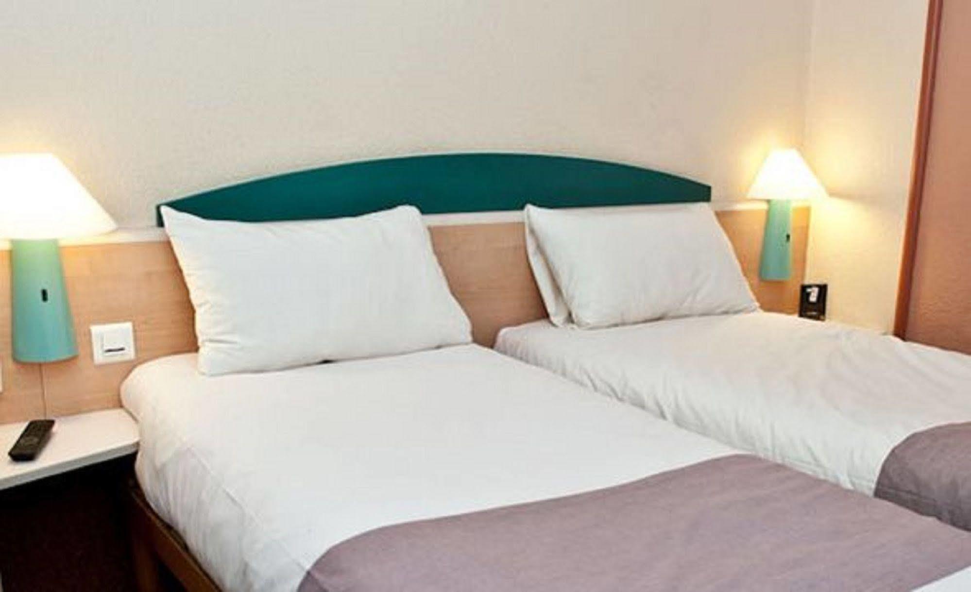 Egg Hotel Gonesse Dış mekan fotoğraf