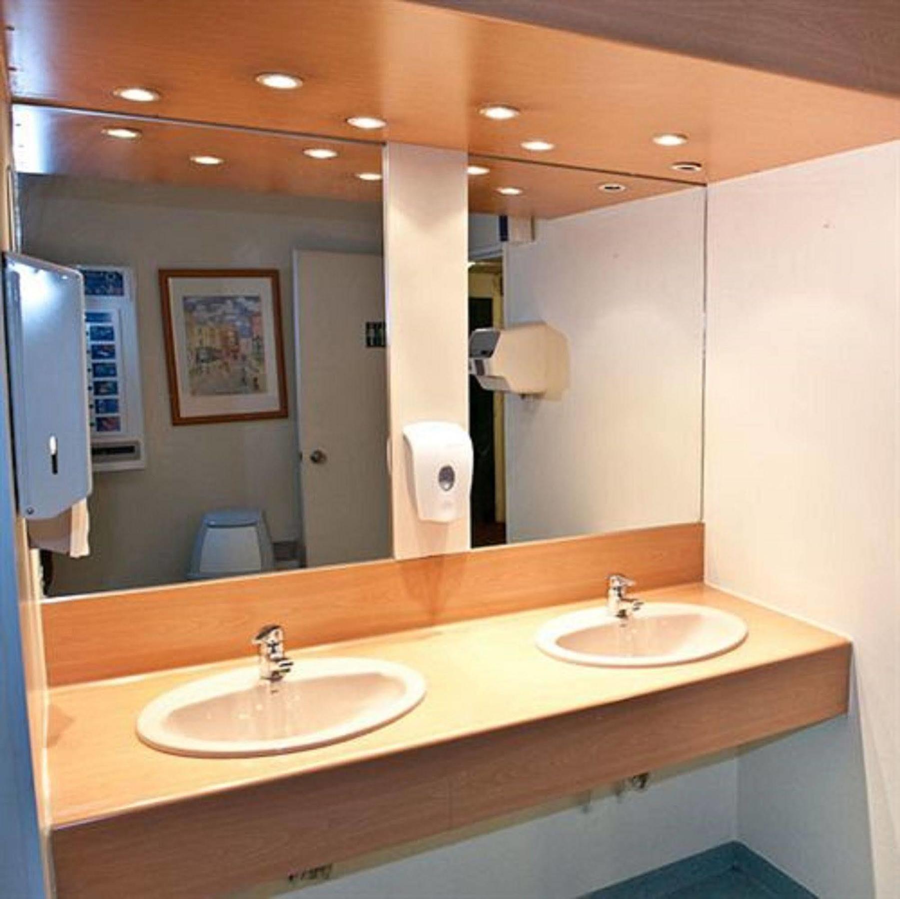 Egg Hotel Gonesse Dış mekan fotoğraf
